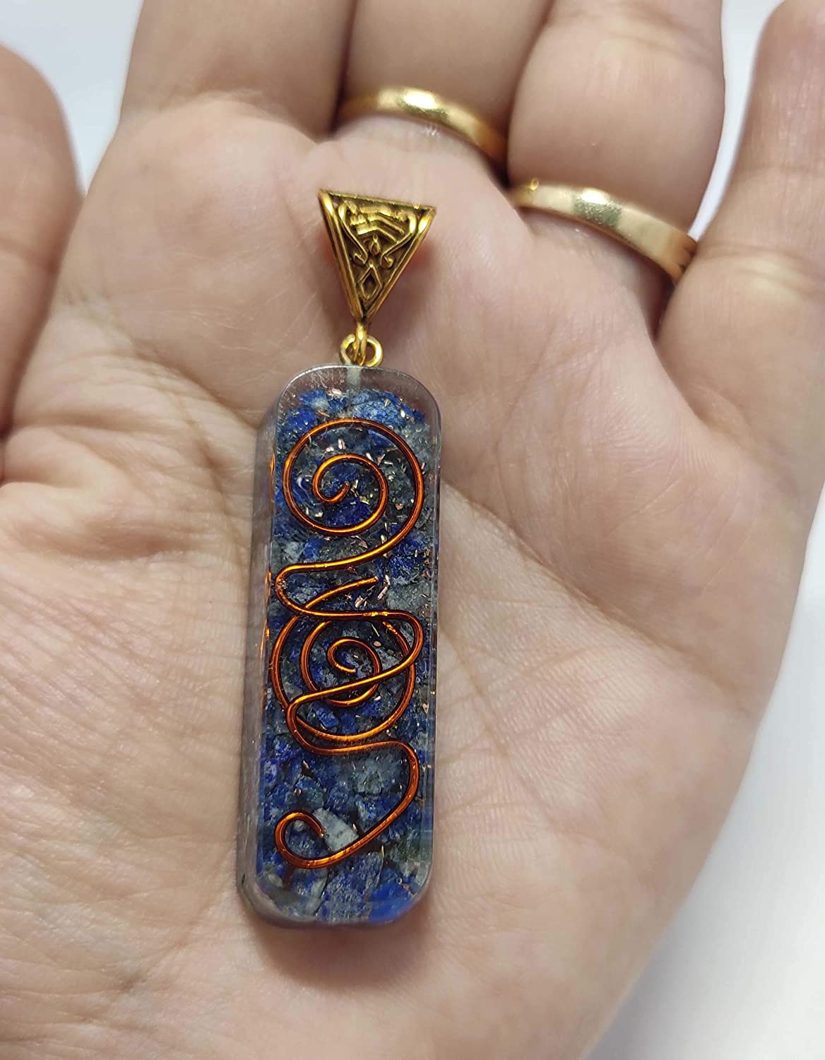 Orgone Crystal Pyramid with Flower of Life Symbol, Stone Bracelet & Orgone Pendant Necklace Combo for Prosperity, Reiki Spiritual Healing, Energy Generator, Yoga Meditation