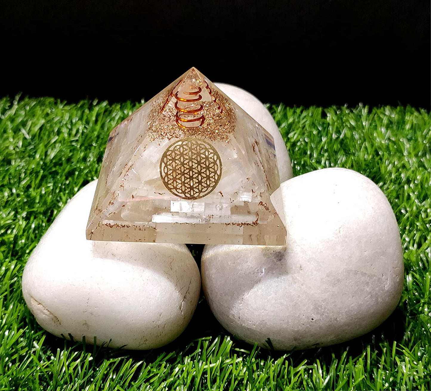 Selenite Orgone Crystal Pyramid with Flower of Life Symbol & 4 Pieces of Natural Raw Rough Stone